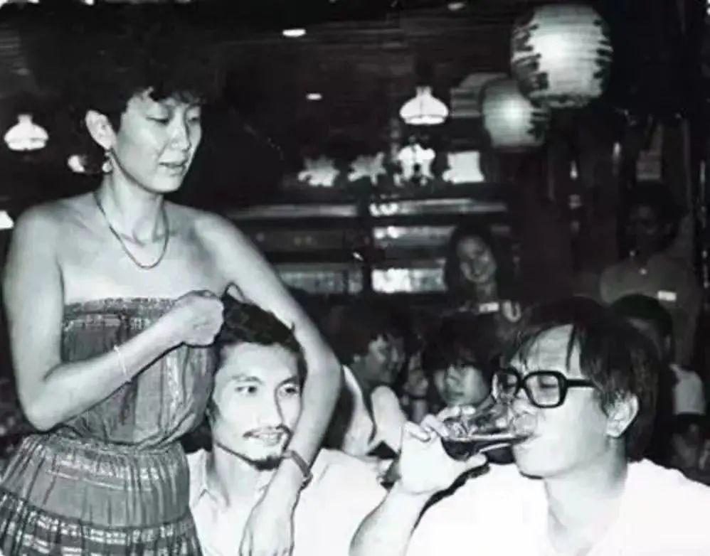 管家婆蓝月亮，精选料大全—打造高效、智能的财务管理新体验管家婆兰月亮