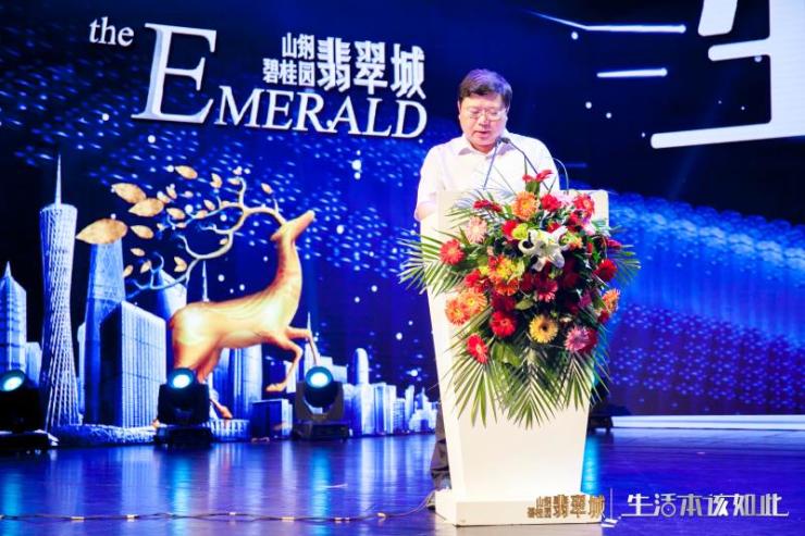 揭秘刘伯温六肖精选资料大全，历史智慧与现代应用的奇妙融合刘伯温六肖期期